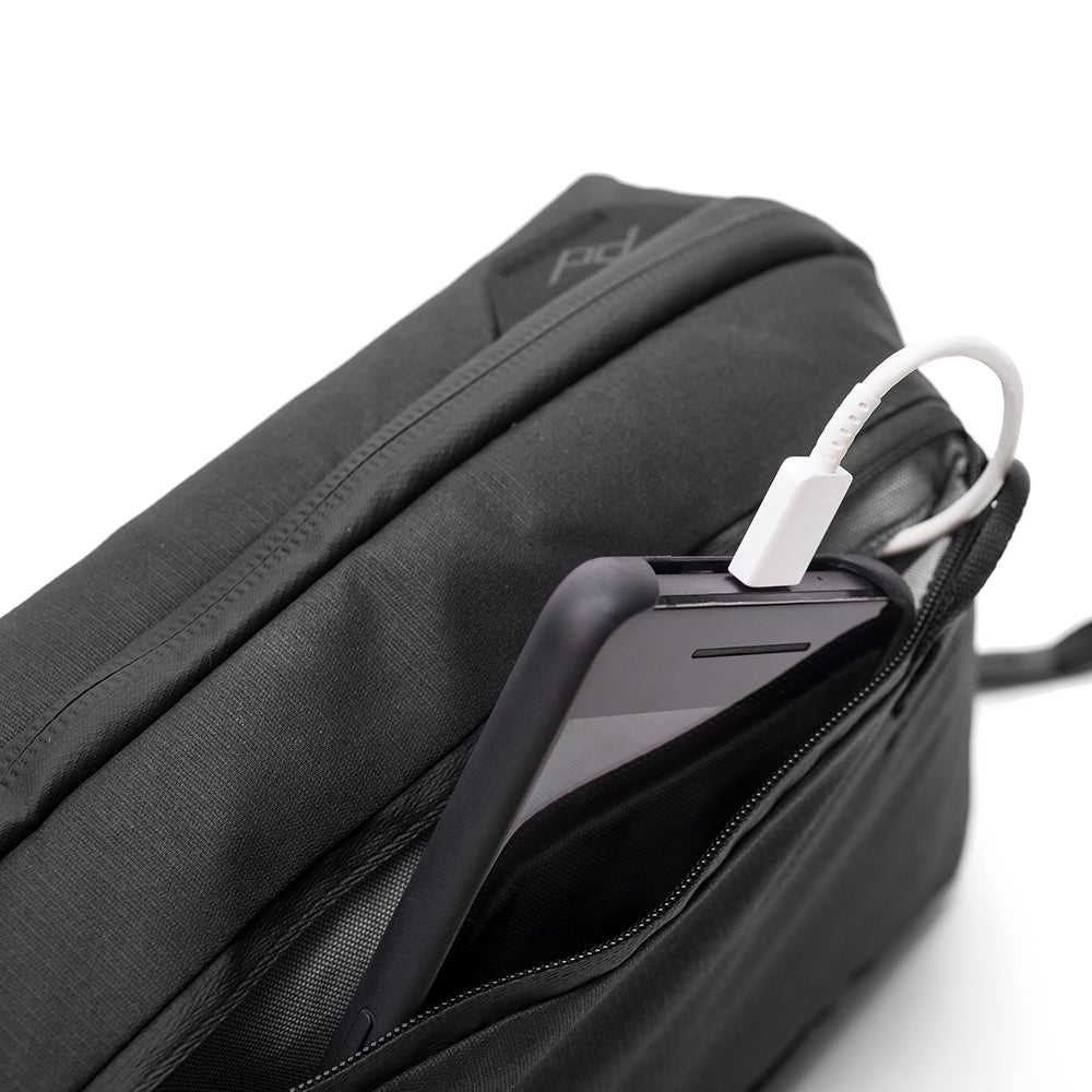 peak design travel tech pouch